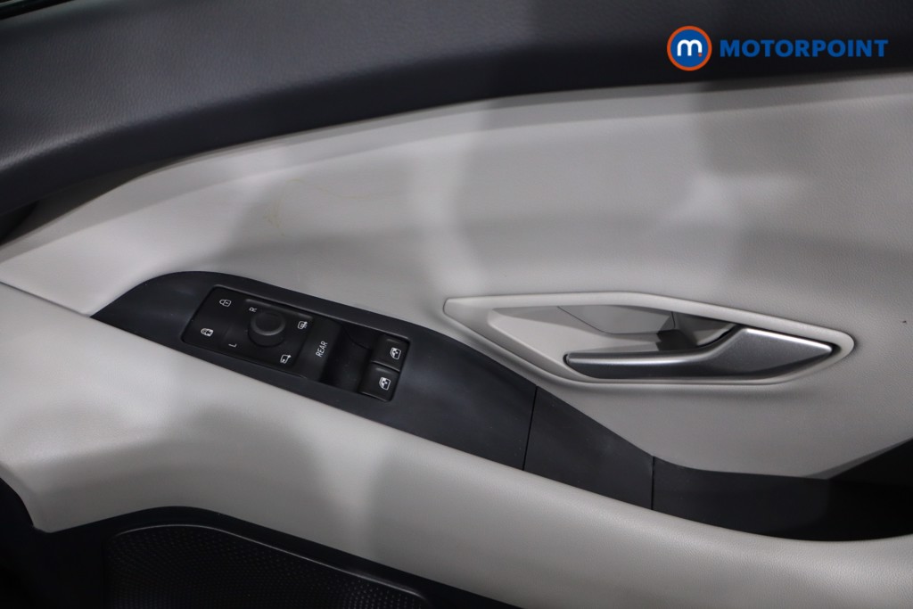 Ford Explorer Select Automatic Electric SUV - Stock Number (1586212) - 21st supplementary image