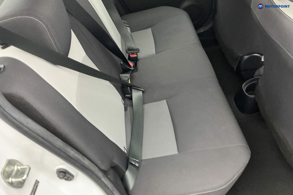 Toyota Yaris Icon Manual Petrol Hatchback - Stock Number (1587018) - 4th supplementary image