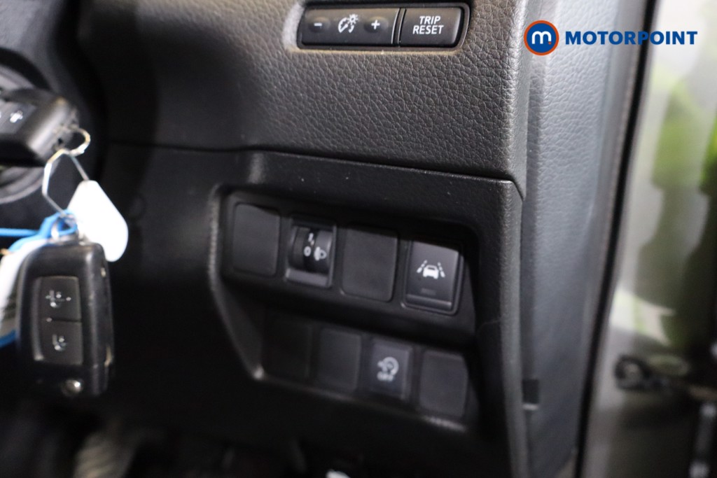 Nissan Qashqai Acenta Premium Manual Petrol SUV - Stock Number (1587037) - 5th supplementary image