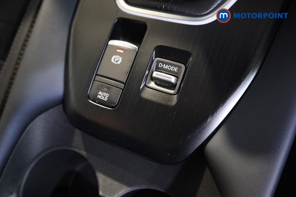 Nissan Qashqai Tekna Manual Petrol SUV - Stock Number (1587219) - 9th supplementary image