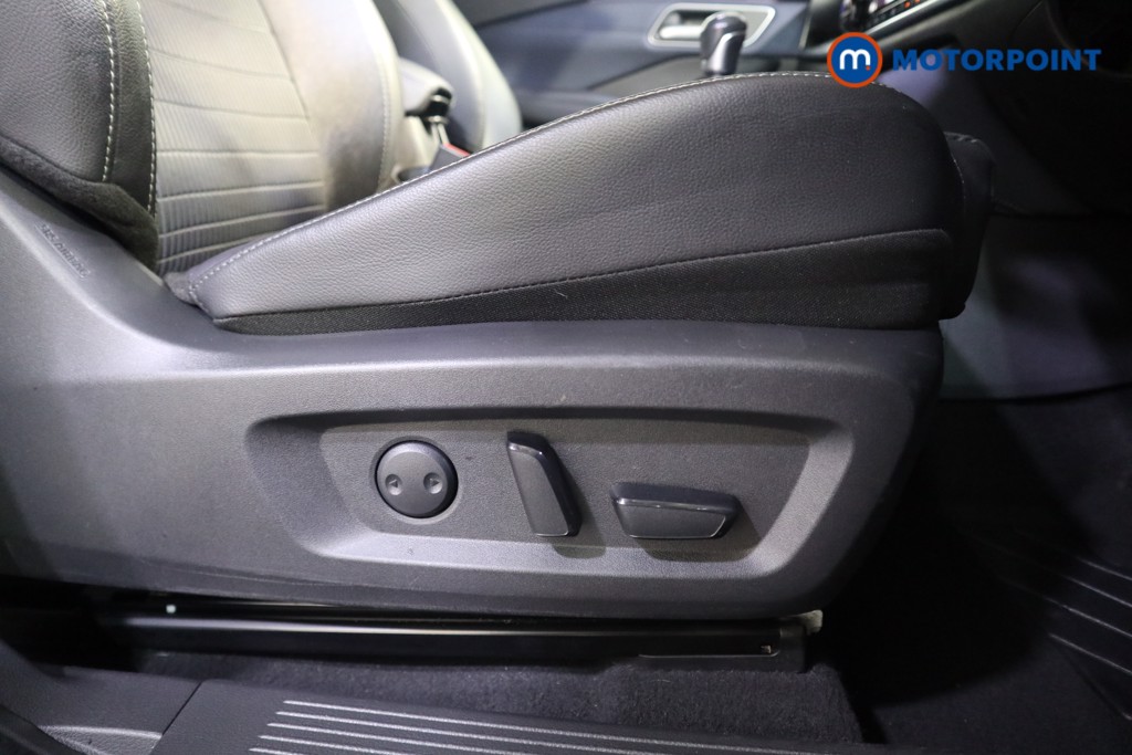 Nissan Qashqai Tekna Manual Petrol SUV - Stock Number (1587219) - 13th supplementary image