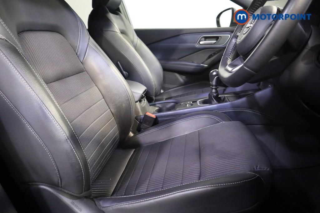 Nissan Qashqai Tekna Manual Petrol SUV - Stock Number (1587219) - 14th supplementary image