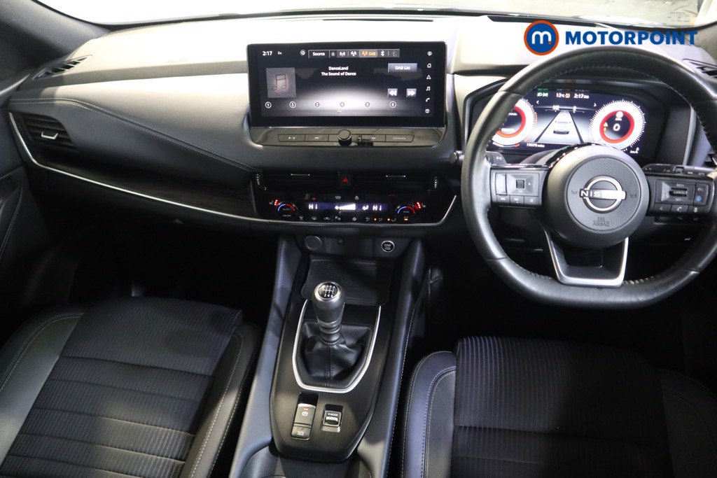 Nissan Qashqai Tekna Manual Petrol SUV - Stock Number (1587219) - 1st supplementary image