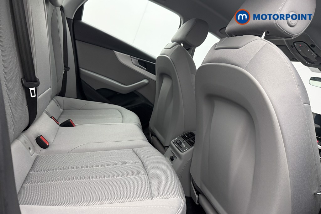 Audi A4 Technik Automatic Petrol Saloon - Stock Number (1587793) - 9th supplementary image