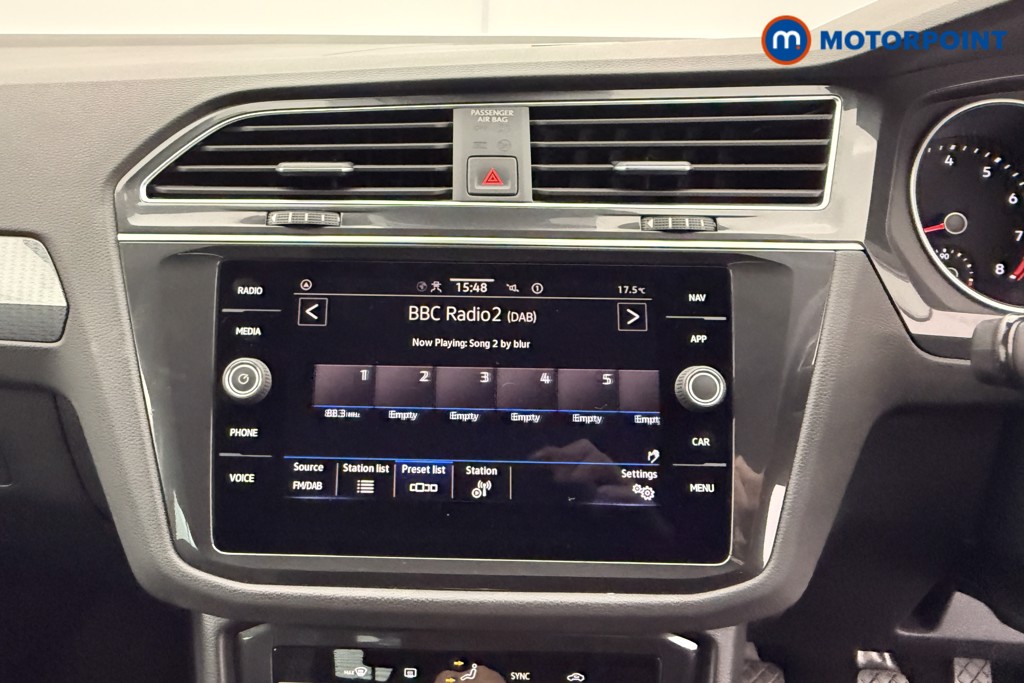 Volkswagen Tiguan Life Manual Petrol SUV - Stock Number (1587994) - 6th supplementary image