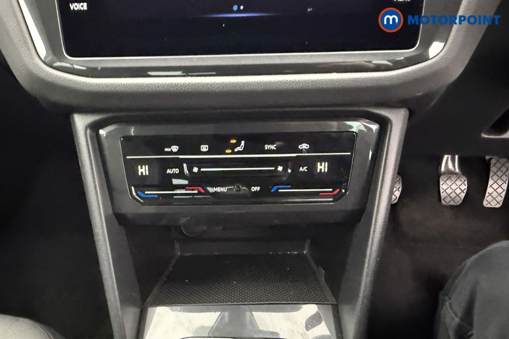 Volkswagen Tiguan Life Manual Petrol SUV - Stock Number (1587994) - 12th supplementary image