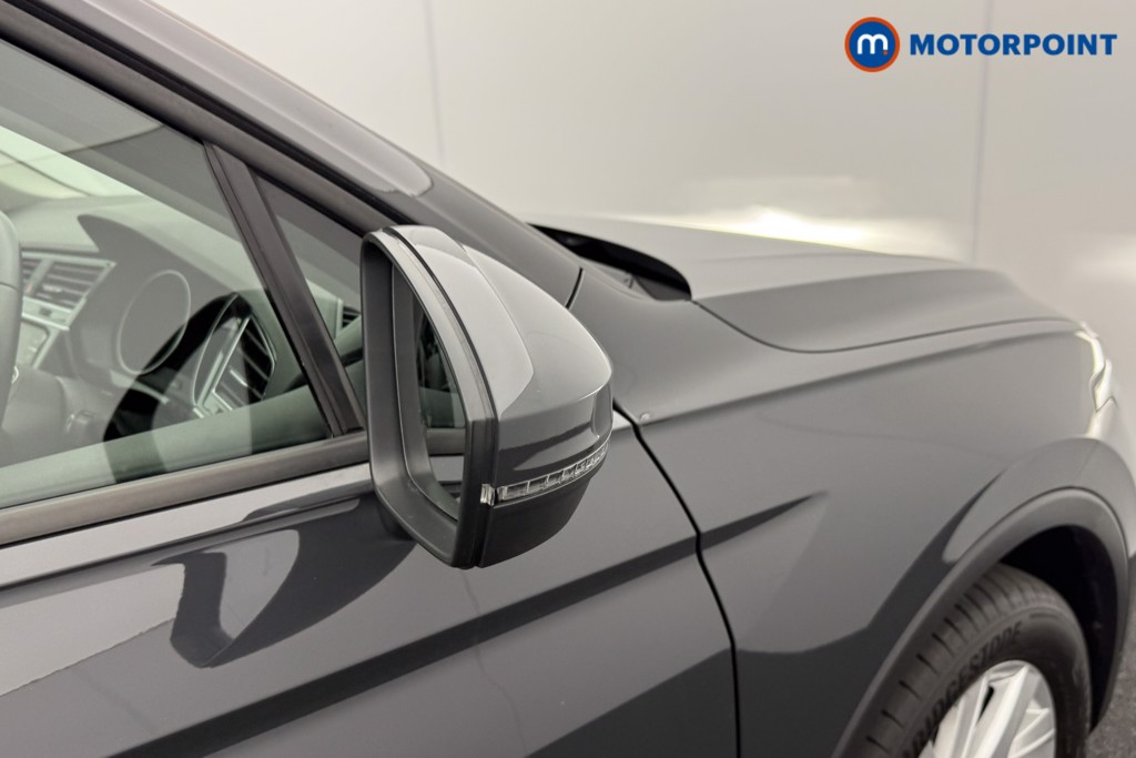 Volkswagen Tiguan Life Manual Petrol SUV - Stock Number (1587994) - 19th supplementary image