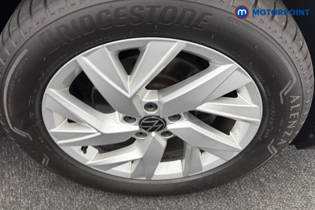 Volkswagen Tiguan Life Manual Petrol SUV - Stock Number (1587994) - 33rd supplementary image