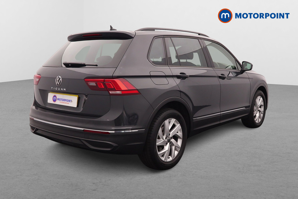 Volkswagen Tiguan Life Manual Petrol SUV - Stock Number (1587994) - Drivers side rear corner