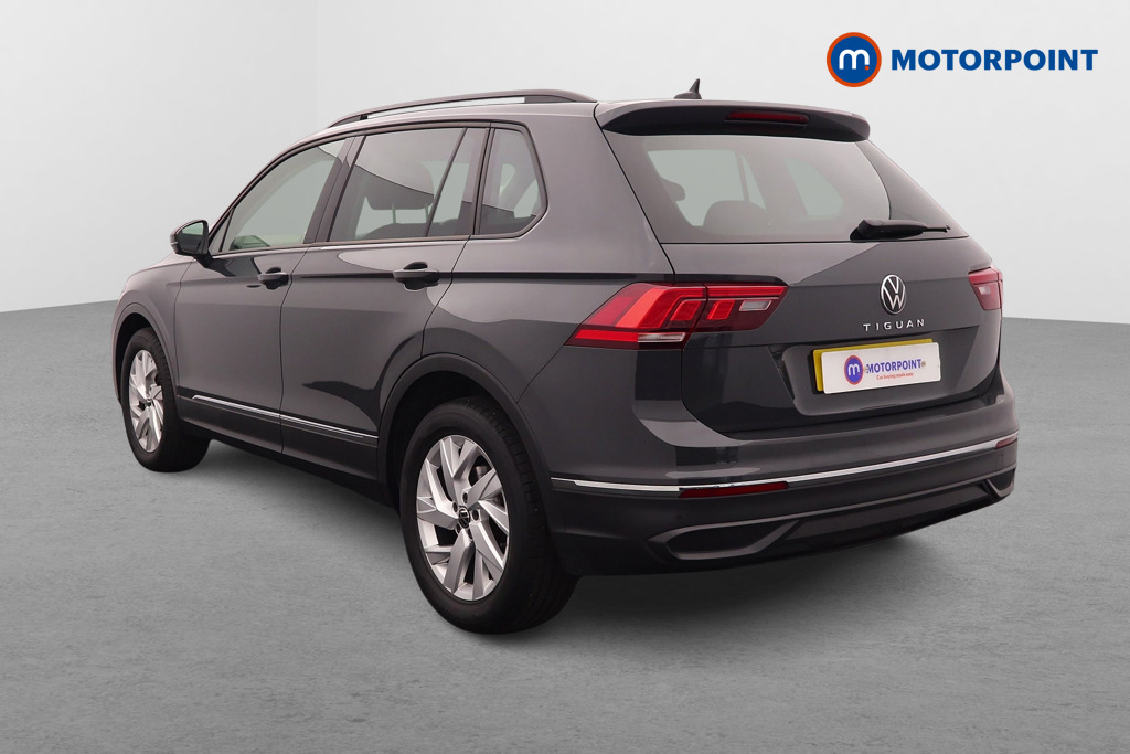 Volkswagen Tiguan Life Manual Petrol SUV - Stock Number (1587994) - Passenger side rear corner