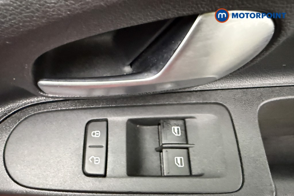 Volkswagen UP UP Manual Petrol Hatchback - Stock Number (1588041) - 15th supplementary image