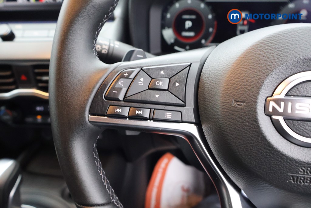 Nissan Juke N-Connecta Automatic Petrol SUV - Stock Number (1588655) - 2nd supplementary image