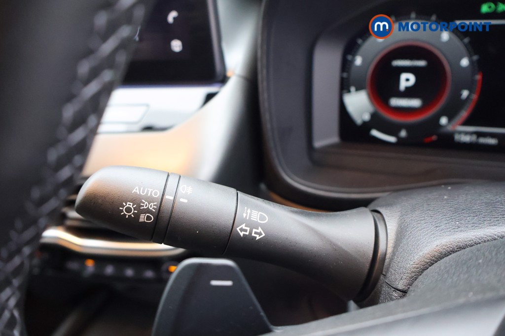 Nissan Juke N-Connecta Automatic Petrol SUV - Stock Number (1588655) - 5th supplementary image