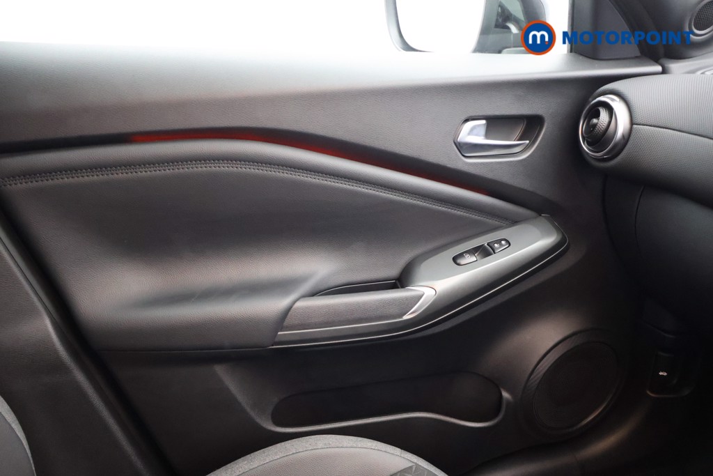 Nissan Juke N-Connecta Automatic Petrol SUV - Stock Number (1588655) - 13th supplementary image