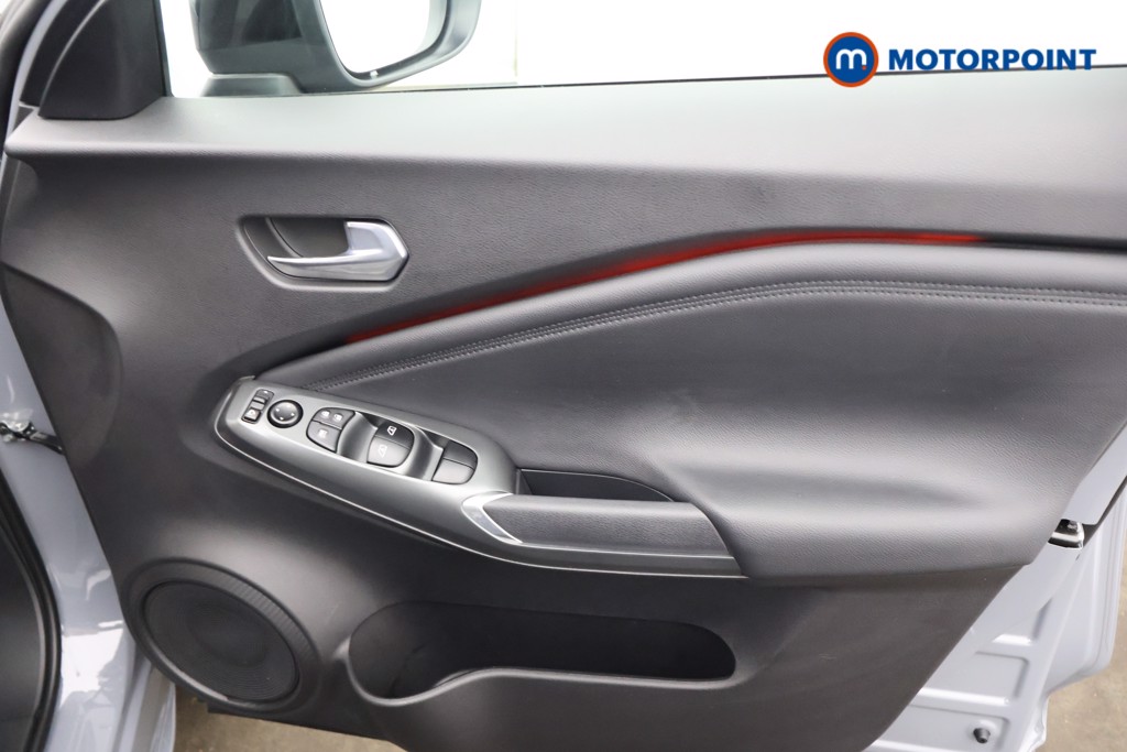 Nissan Juke N-Connecta Automatic Petrol SUV - Stock Number (1588655) - 14th supplementary image