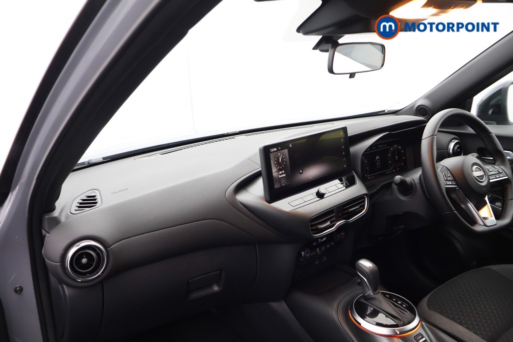 Nissan Juke N-Connecta Automatic Petrol SUV - Stock Number (1588655) - 20th supplementary image