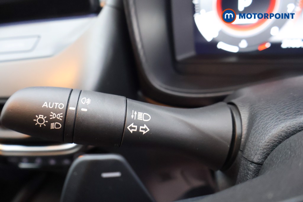 Nissan Juke N-Connecta Automatic Petrol SUV - Stock Number (1588656) - 5th supplementary image