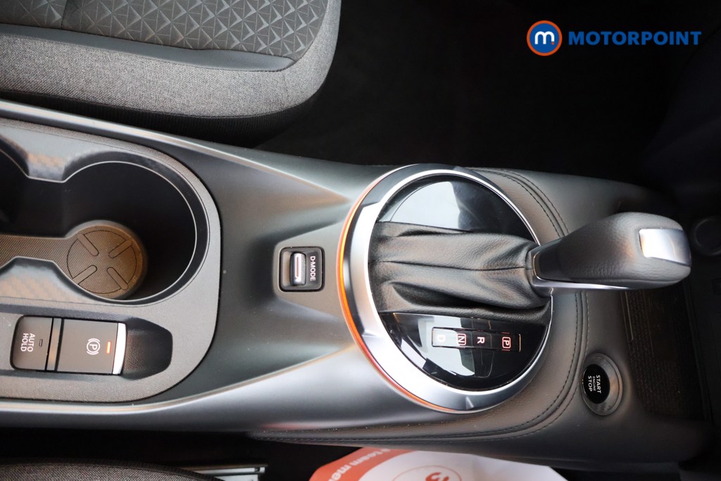 Nissan Juke N-Connecta Automatic Petrol SUV - Stock Number (1588656) - 12th supplementary image