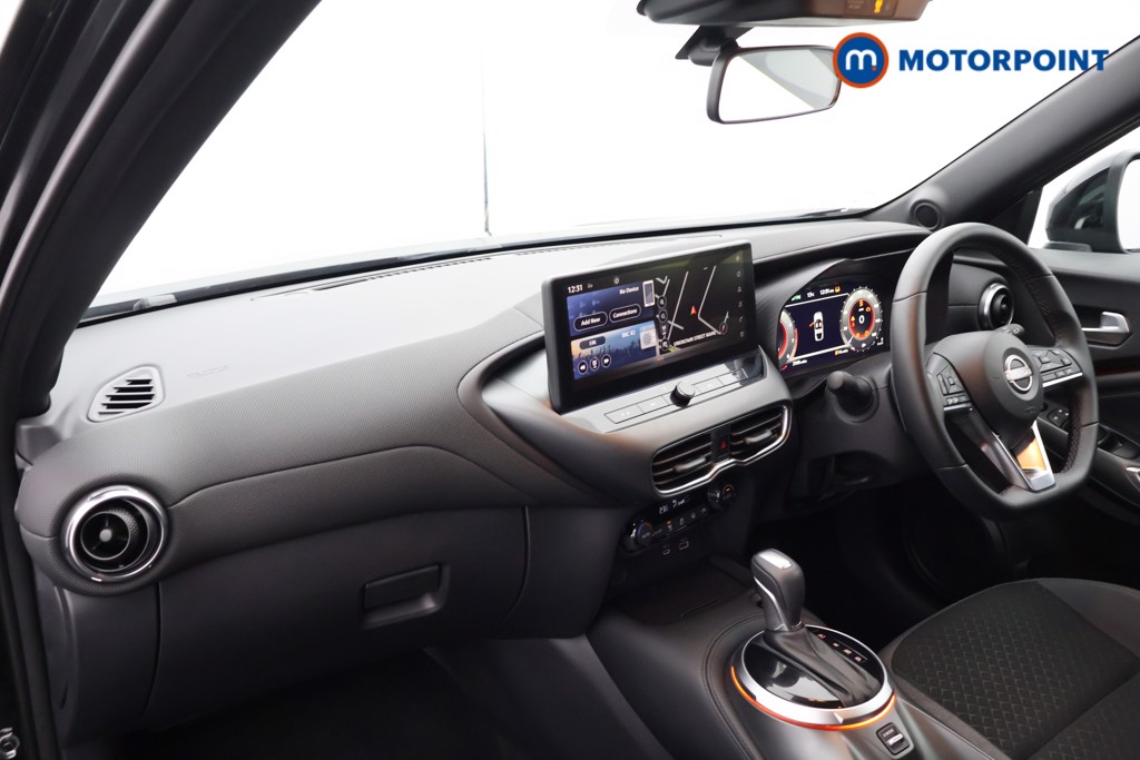 Nissan Juke N-Connecta Automatic Petrol SUV - Stock Number (1588656) - 21st supplementary image