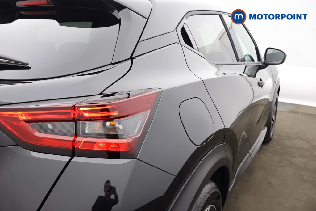 Nissan Juke N-Connecta Automatic Petrol SUV - Stock Number (1588656) - 26th supplementary image