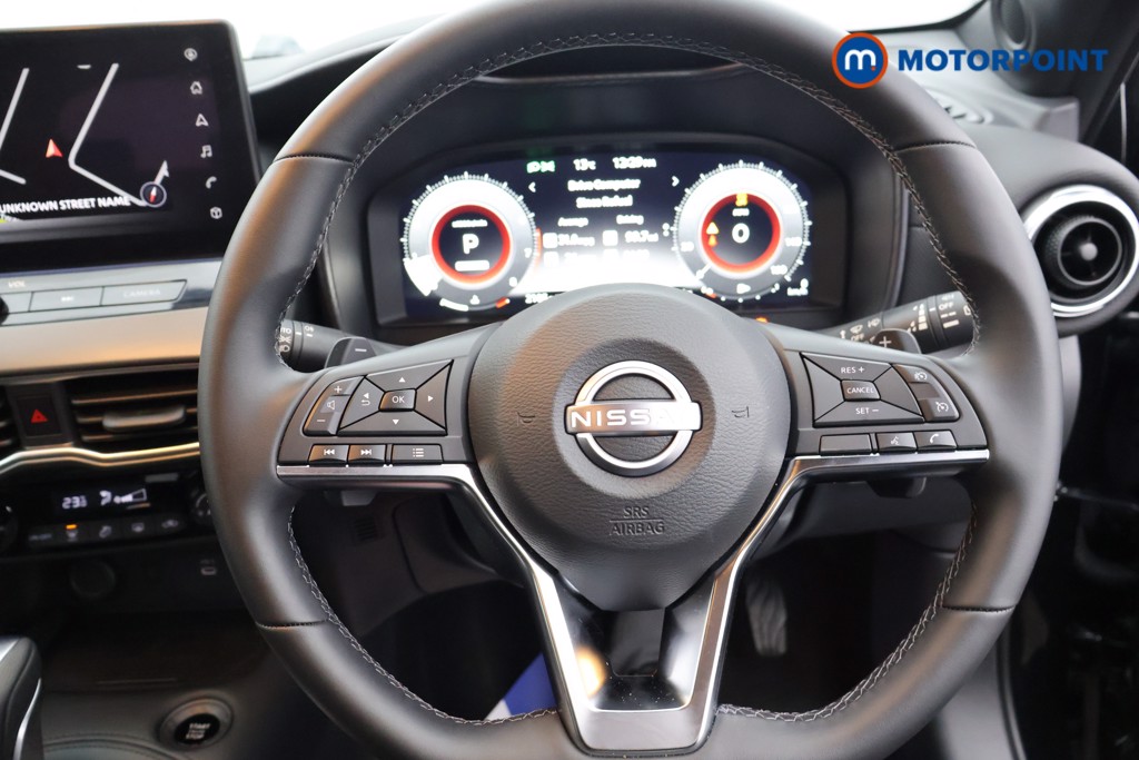 Nissan Juke N-Connecta Automatic Petrol SUV - Stock Number (1588656) - 1st supplementary image