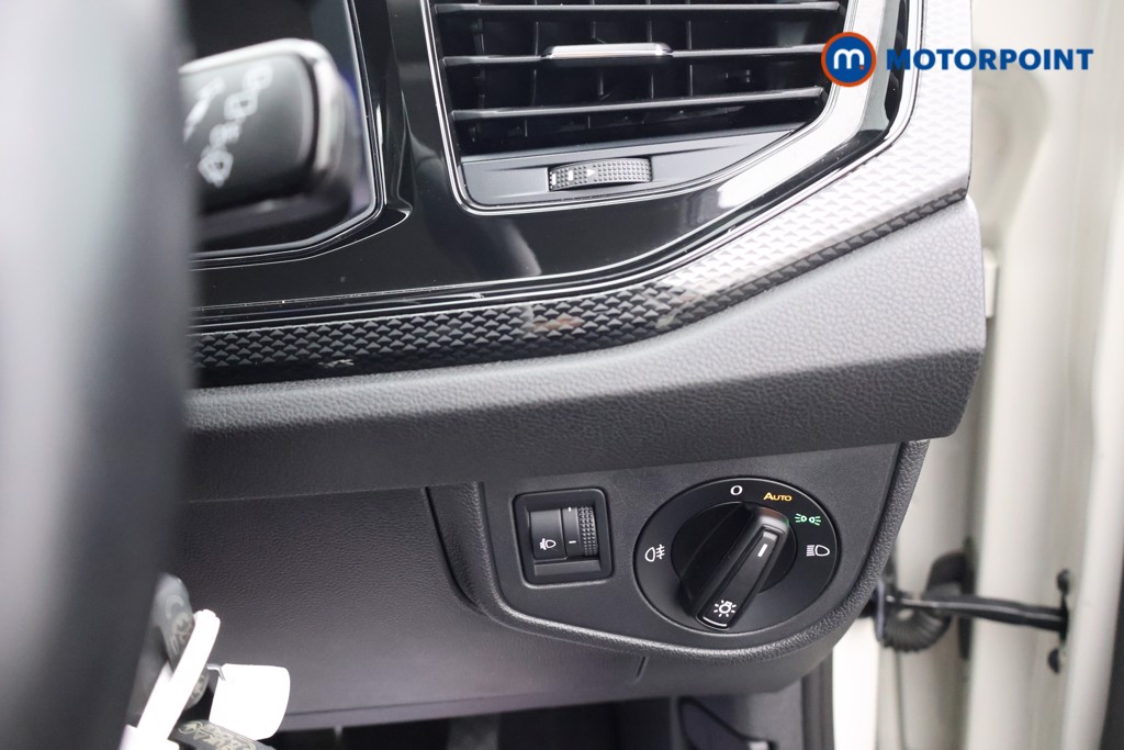 Volkswagen Polo Life Automatic Petrol Hatchback - Stock Number (1588657) - 7th supplementary image