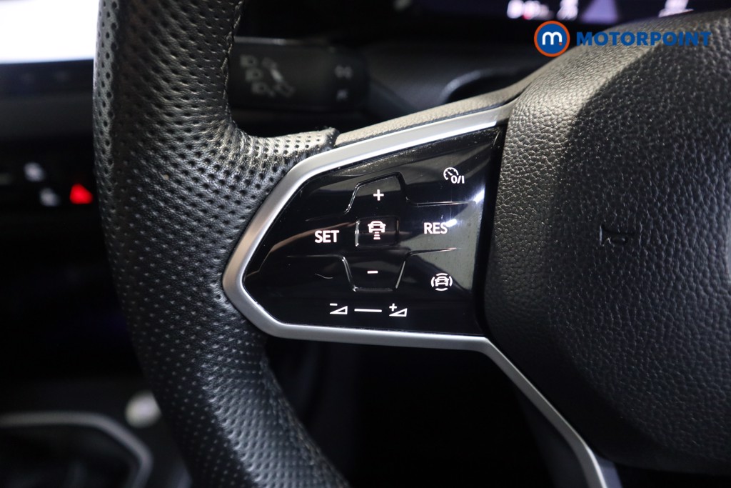 Volkswagen Golf R-Line Manual Petrol Hatchback - Stock Number (1588669) - 3rd supplementary image