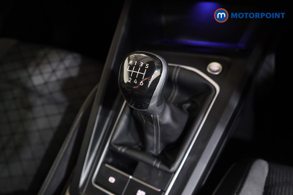 Volkswagen Golf R-Line Manual Petrol Hatchback - Stock Number (1588669) - 10th supplementary image