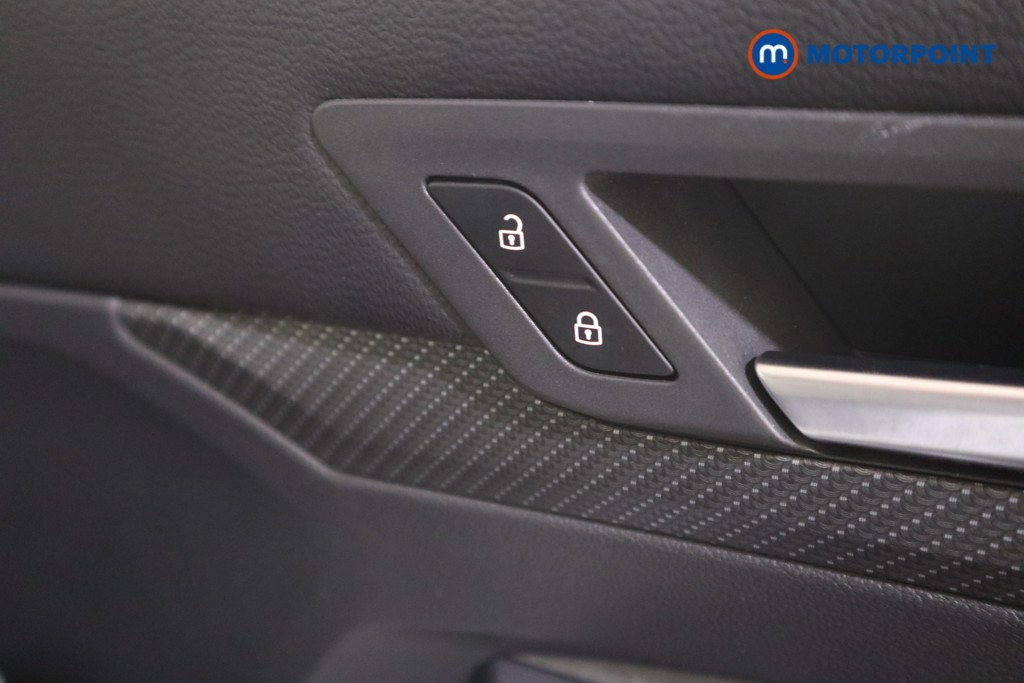 Volkswagen Golf R-Line Manual Petrol Hatchback - Stock Number (1588669) - 12th supplementary image