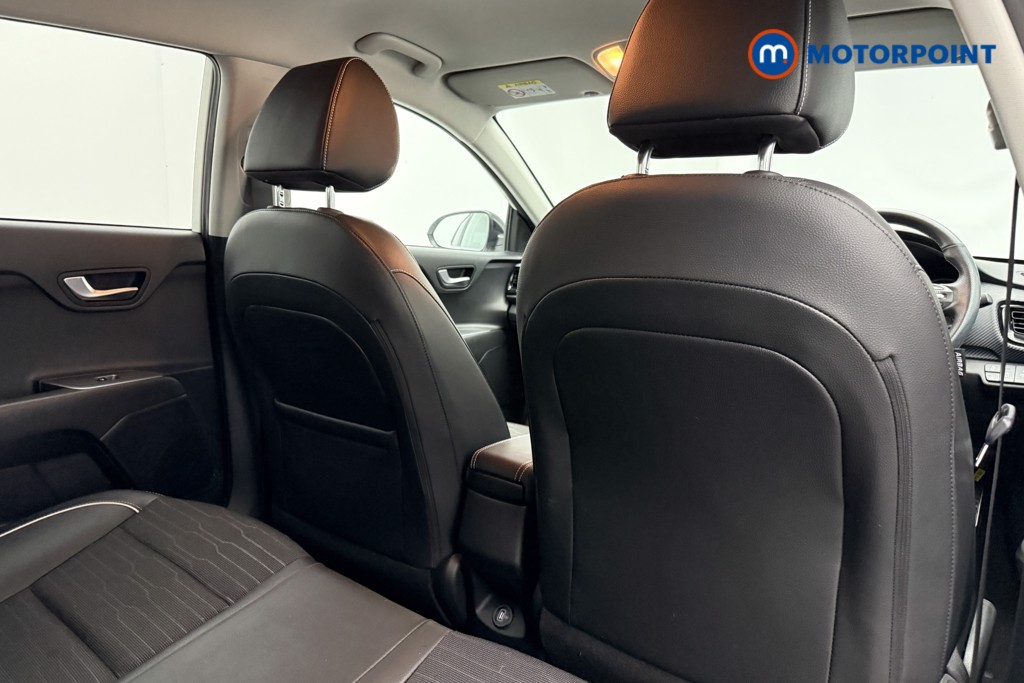 KIA Stonic Gt-Line Manual Petrol SUV - Stock Number (1588944) - 9th supplementary image
