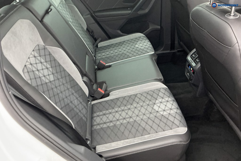 Volkswagen Tiguan R-Line Automatic Petrol SUV - Stock Number (1589040) - 4th supplementary image
