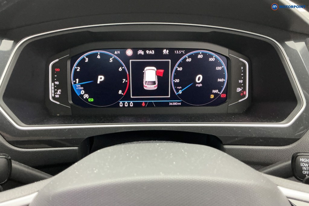 Volkswagen Tiguan R-Line Automatic Petrol SUV - Stock Number (1589040) - 9th supplementary image