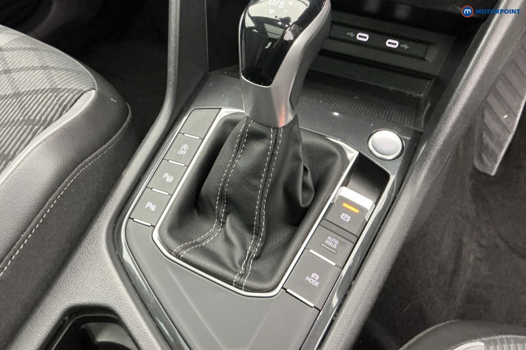 Volkswagen Tiguan R-Line Automatic Petrol SUV - Stock Number (1589040) - 15th supplementary image