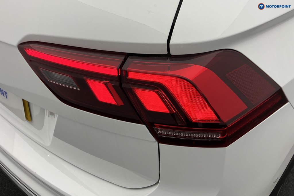 Volkswagen Tiguan R-Line Automatic Petrol SUV - Stock Number (1589040) - 31st supplementary image