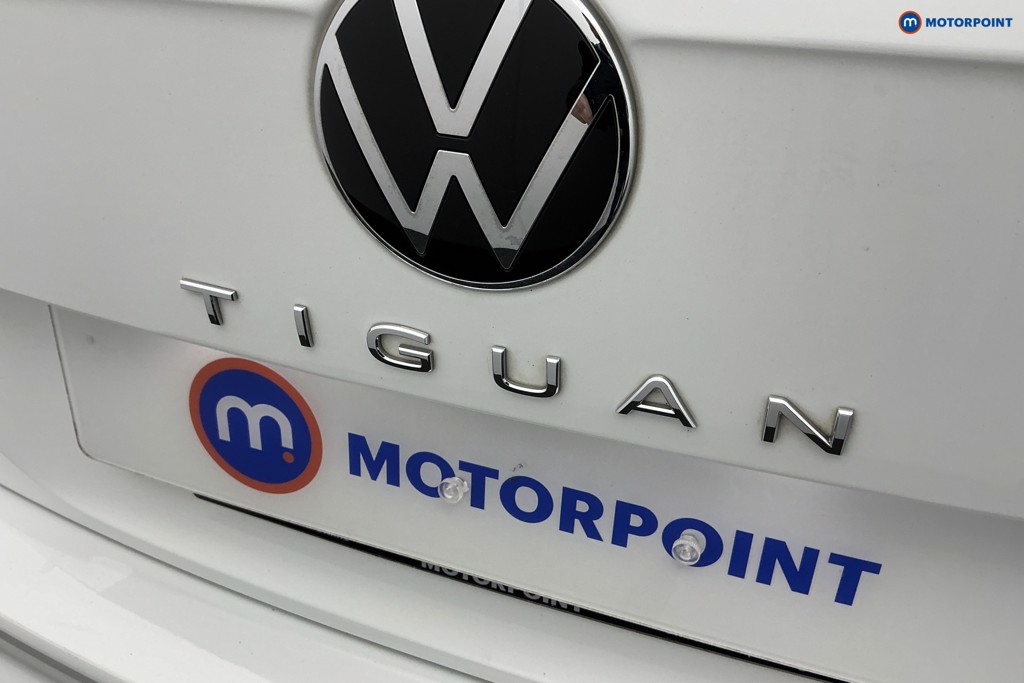 Volkswagen Tiguan R-Line Automatic Petrol SUV - Stock Number (1589040) - 32nd supplementary image