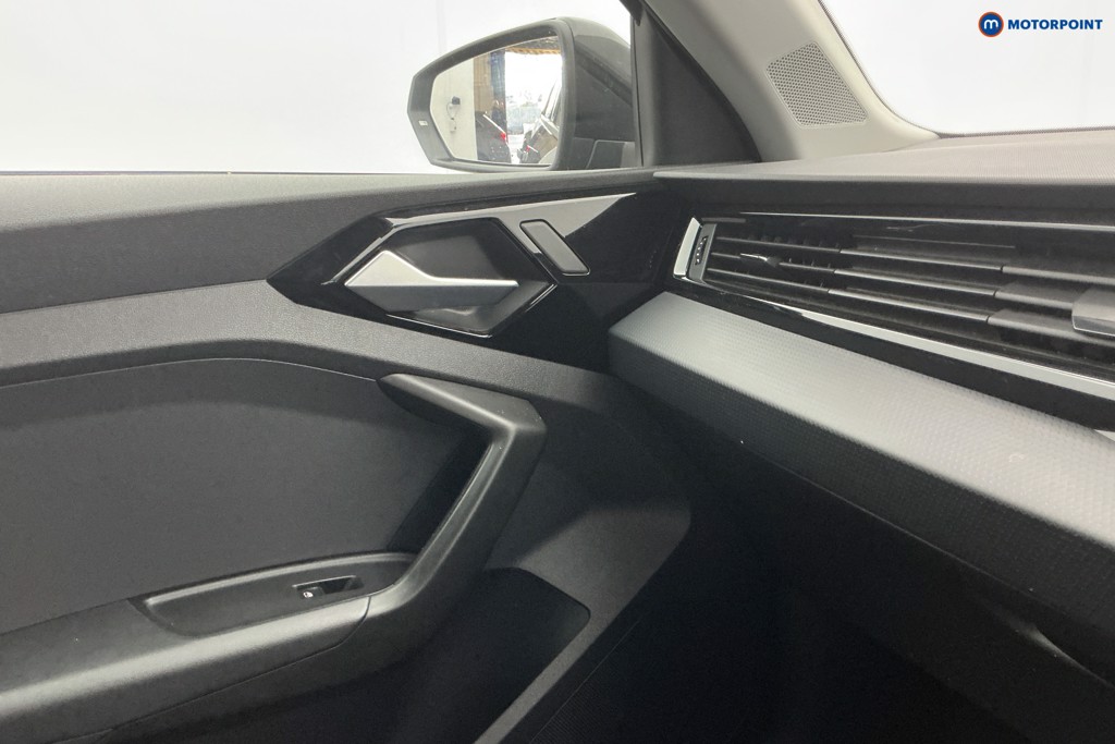 Audi A1 Technik Manual Petrol Hatchback - Stock Number (1589165) - 17th supplementary image