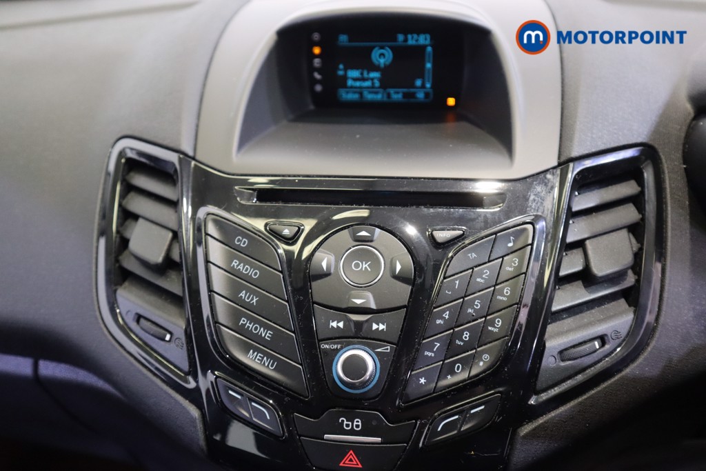 Ford Fiesta Zetec Manual Petrol Hatchback - Stock Number (1589204) - 2nd supplementary image