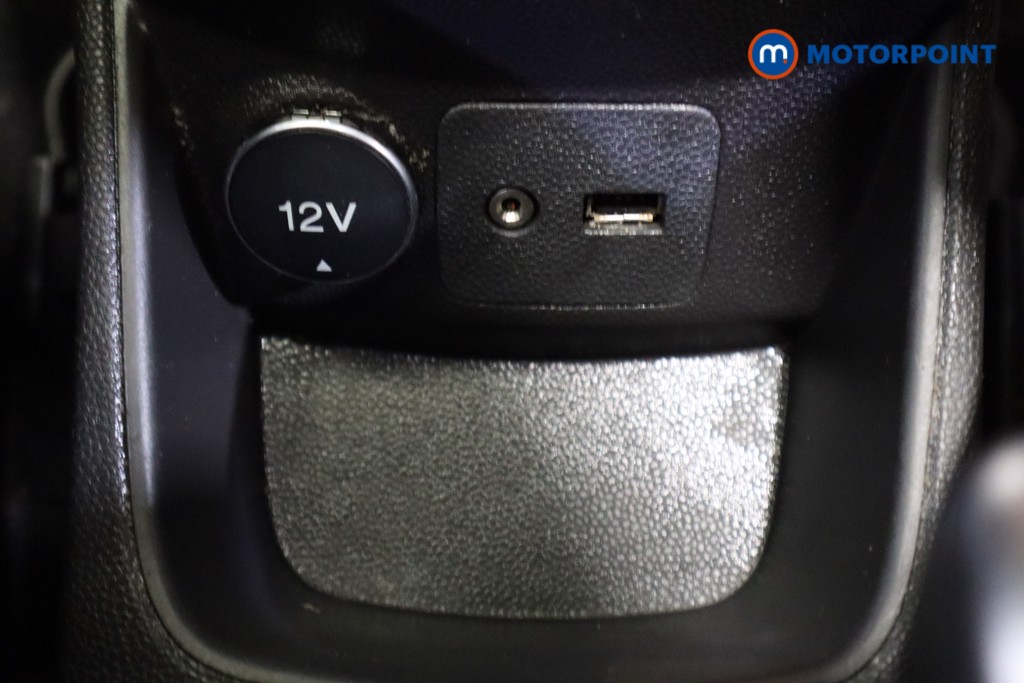 Ford Fiesta Zetec Manual Petrol Hatchback - Stock Number (1589204) - 20th supplementary image