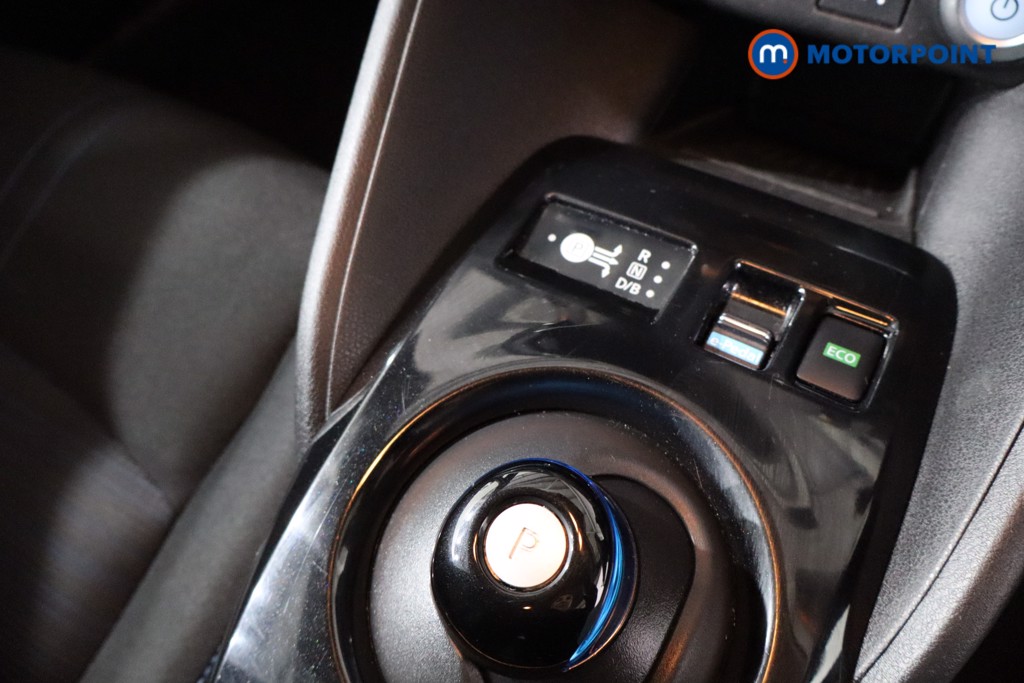 Nissan Leaf N-Connecta Automatic Electric Hatchback - Stock Number (1589320) - 14th supplementary image