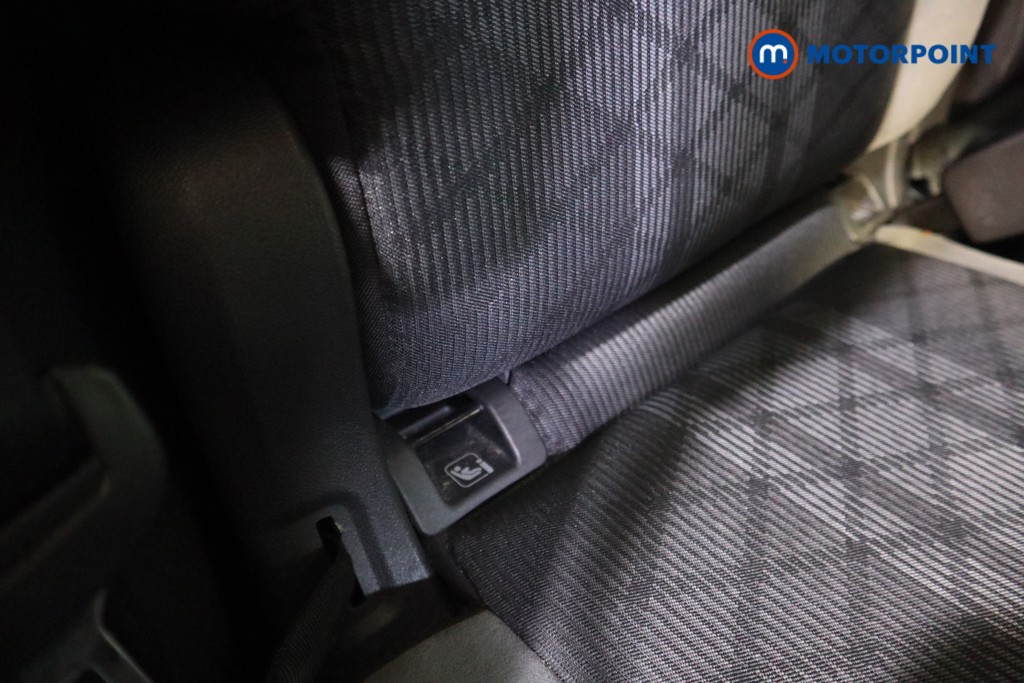 Volkswagen Tiguan R-Line Automatic Diesel SUV - Stock Number (1589322) - 21st supplementary image