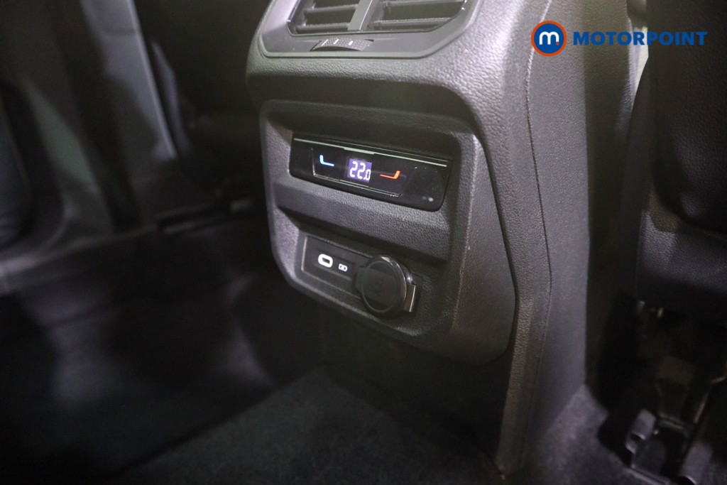 Volkswagen Tiguan R-Line Automatic Diesel SUV - Stock Number (1589322) - 22nd supplementary image