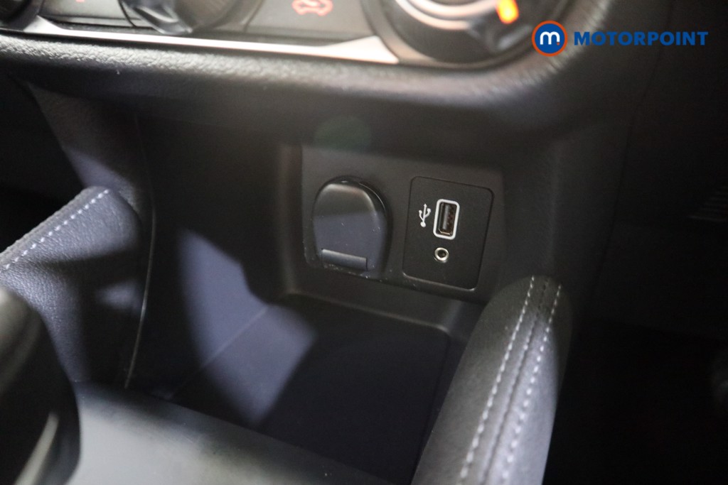 Nissan Micra Acenta Automatic Petrol Hatchback - Stock Number (1589623) - 9th supplementary image