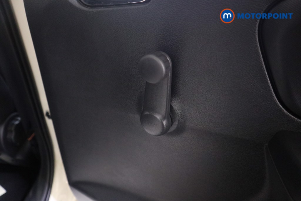 Nissan Micra Acenta Automatic Petrol Hatchback - Stock Number (1589623) - 15th supplementary image