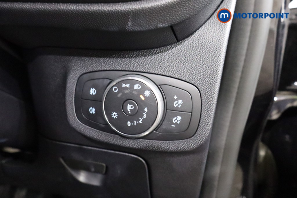 Ford Fiesta St-Line Vignale Manual Petrol Hatchback - Stock Number (1589666) - 8th supplementary image