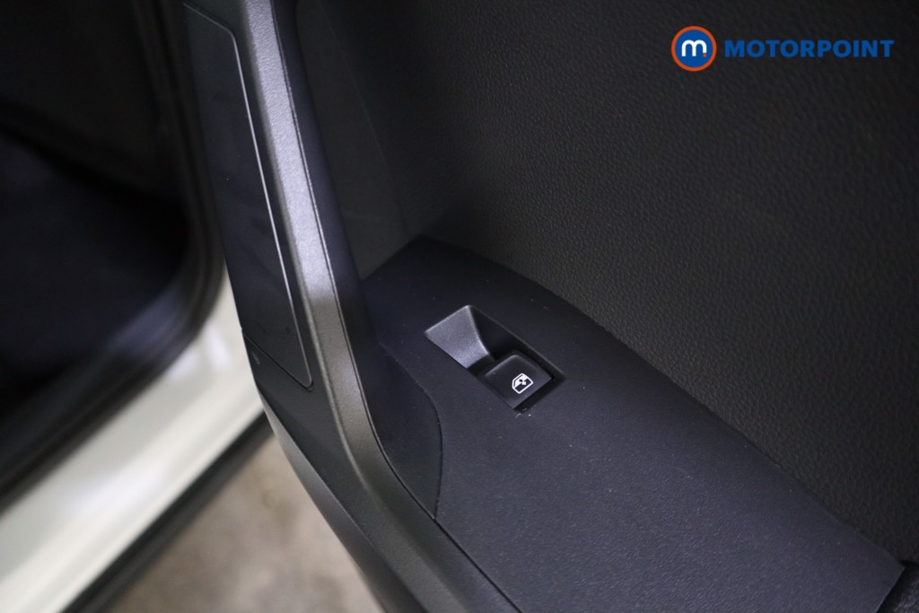 Seat Arona FR Manual Petrol SUV - Stock Number (1590237) - 15th supplementary image