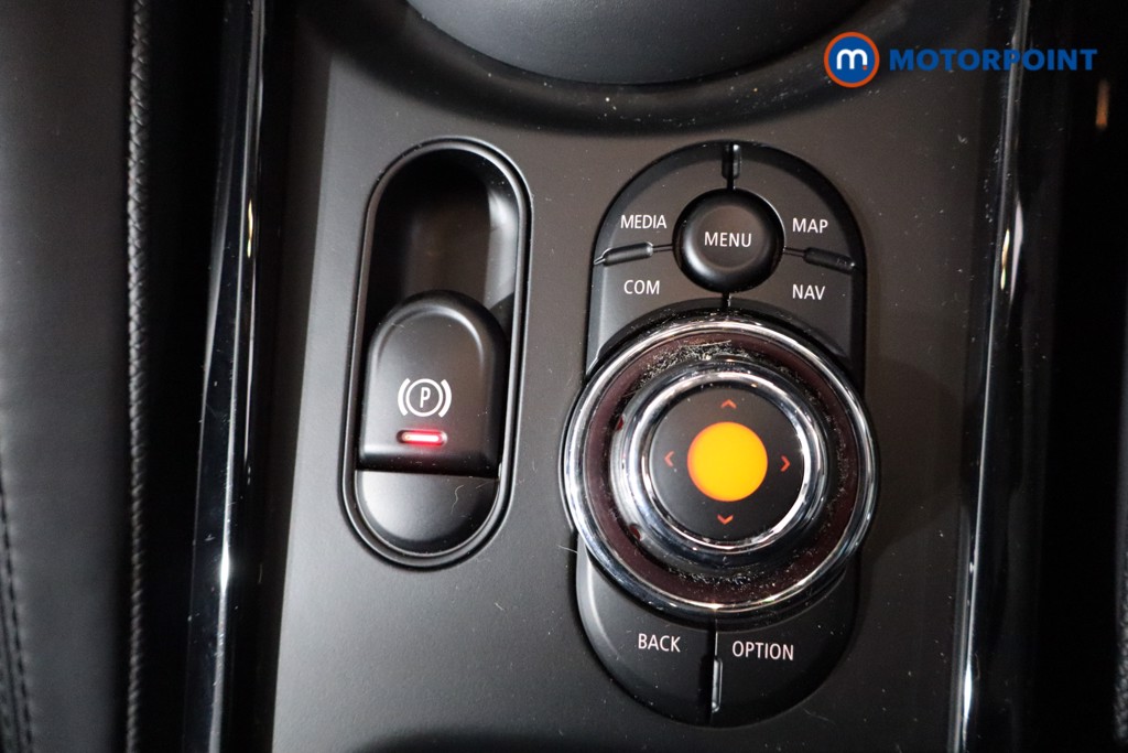 Mini Clubman Cooper S Exclusive Automatic Petrol Estate - Stock Number (1590338) - 20th supplementary image