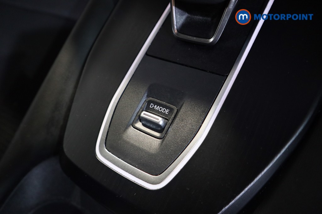 Nissan Qashqai N-Connecta Automatic Petrol SUV - Stock Number (1590341) - 10th supplementary image