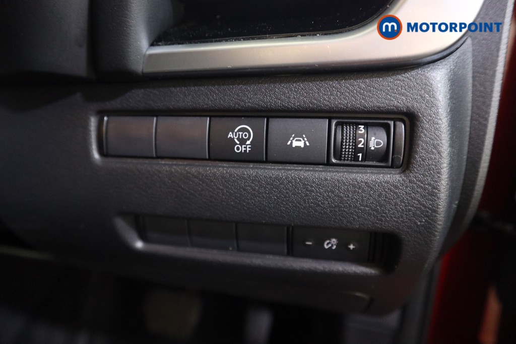 Nissan Qashqai N-Connecta Automatic Petrol SUV - Stock Number (1590341) - 12th supplementary image