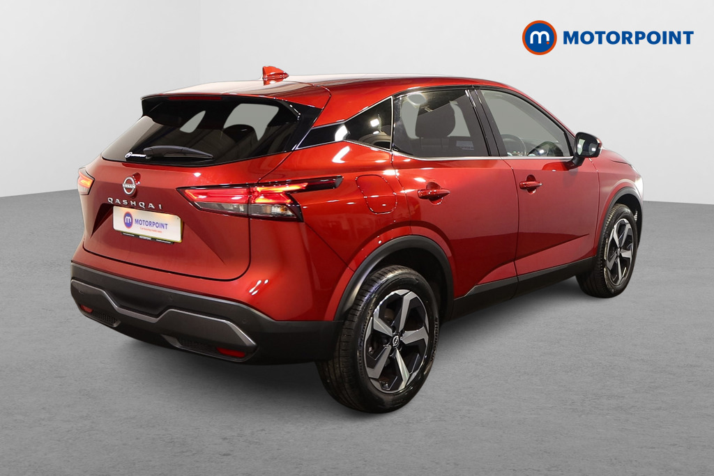 Nissan Qashqai N-Connecta Automatic Petrol SUV - Stock Number (1590341) - Drivers side rear corner