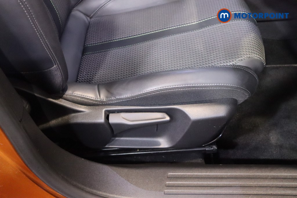 Peugeot 2008 GT Manual Petrol SUV - Stock Number (1590487) - 16th supplementary image